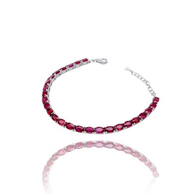 Bransoletka srebrna z rubinem w owalnym kształcie