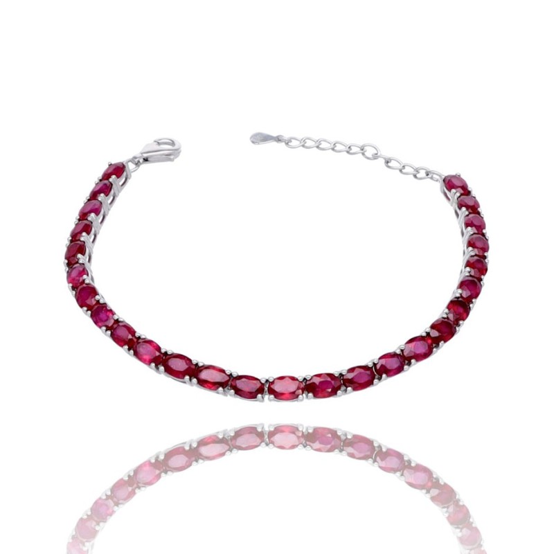 Bransoletka srebrna z rubinem w owalnym kształcie