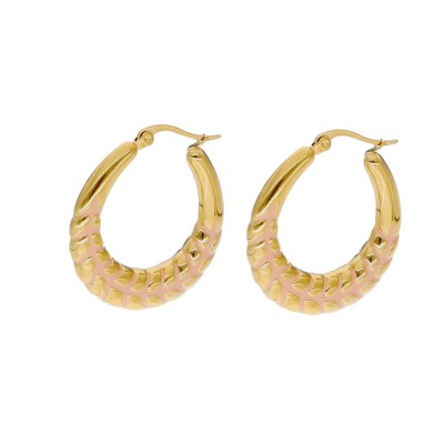 Kolczyki złocone ze stali szlachetnej kółka ozdobione różową emalią