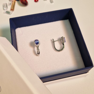 Kolczyki srebrne z tanzanitem na angielskim zapieciu