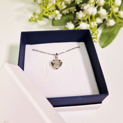 Zawieszka medalik srebrny -  Matka Boska Częstochowska