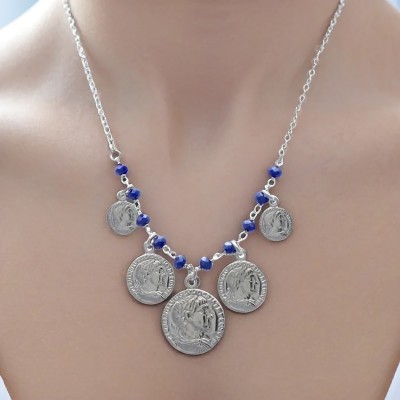 Naszyjnik srebrny z monetami oraz niebieskimi cyrkoniami