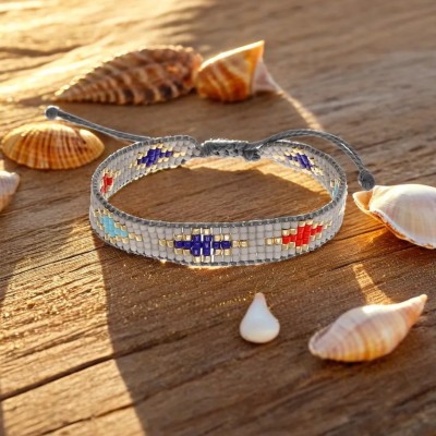 Bransoletka wykonana z japońskich koralików miyuki  w szarym kolorze