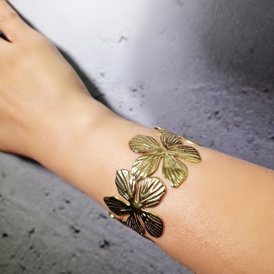 Bransoletka ze stali szlachetnej mankietowa w formie kwiatowej