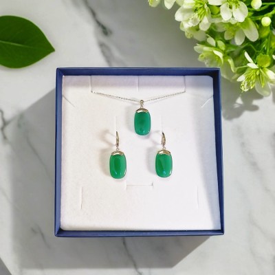 Naszyjnik srebrny z zielonym agatem