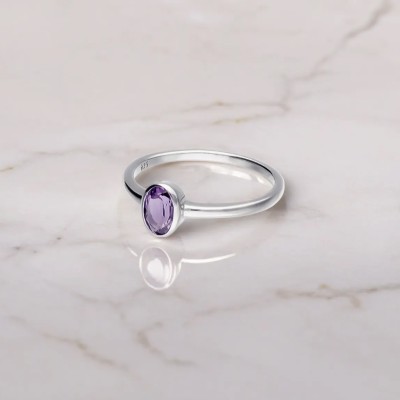 Pierścionek srebrny z owalnym ametystem