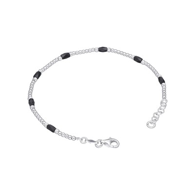Bransoletka srebrna z drobnymi czarnymi koralikami na ozdobnym łańcuszku połączonym kuleczkami