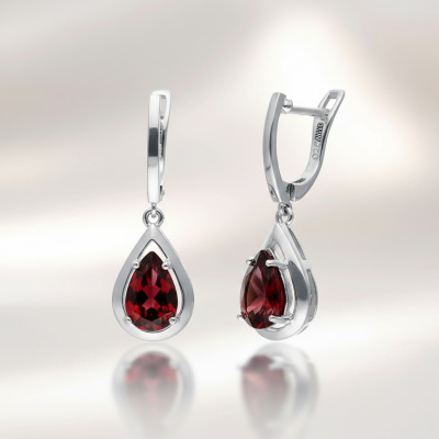 Kolczyki srebrne z granatem na zapięciu angielskim